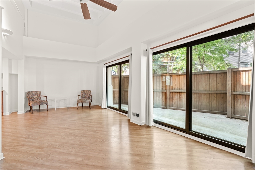 120 Beaconsfield Road, Unit T1 Brookline, MA 02445 - Photo 3 of 29