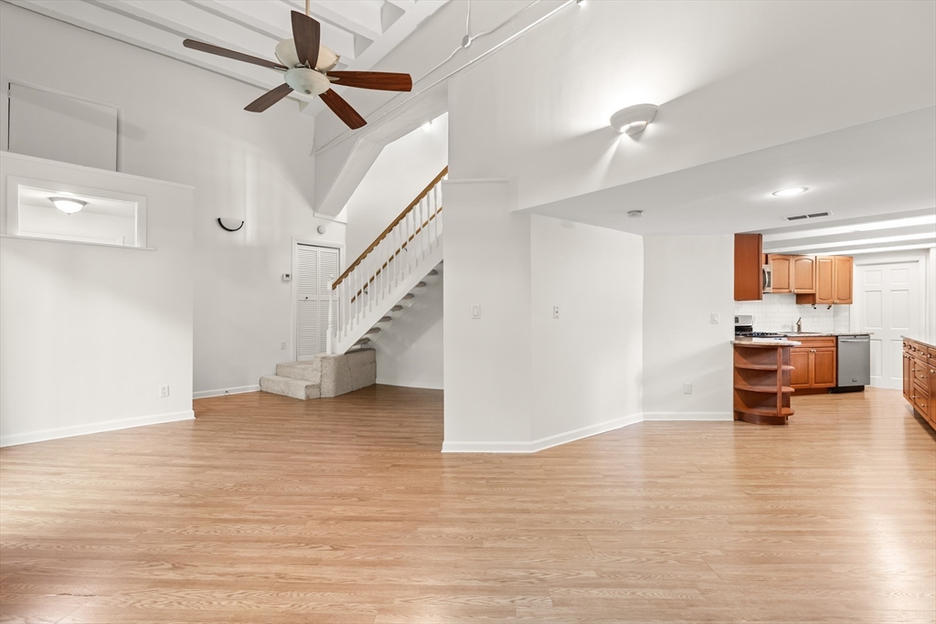 120 Beaconsfield Road, Unit T1 Brookline, MA 02445 - Photo 4 of 29