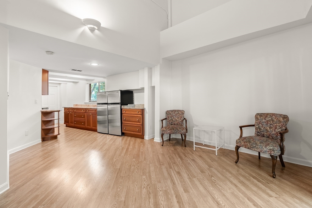 120 Beaconsfield Road, Unit T1 Brookline, MA 02445 - Photo 7 of 29