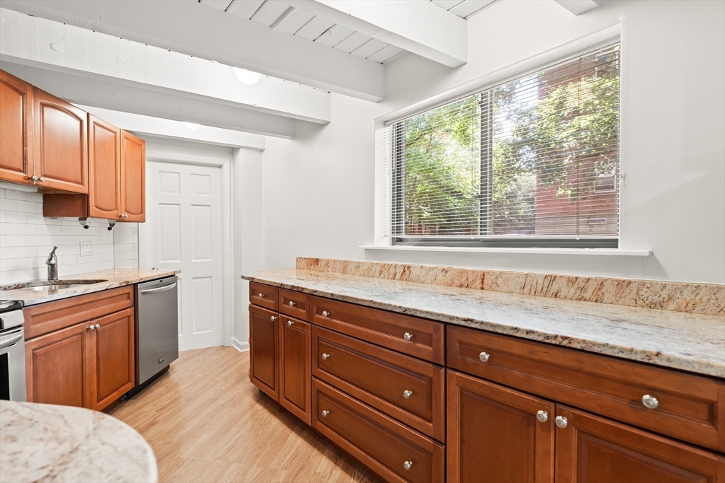 120 Beaconsfield Road, Unit T1 Brookline, MA 02445 - Photo 9 of 29
