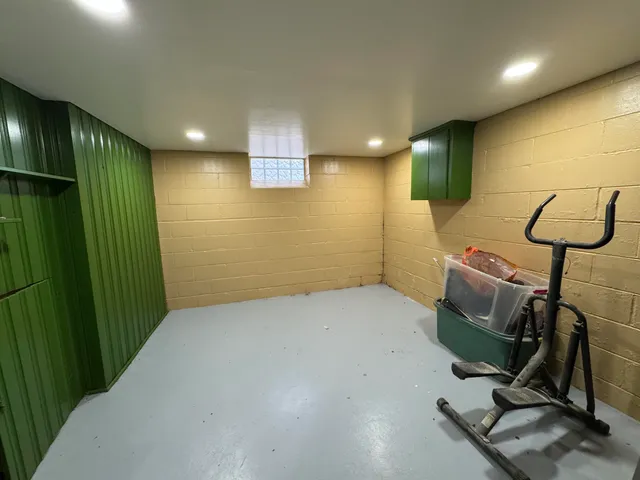 $174,900 | 20290 Woodmont Street, Harper Woods, MI 48225