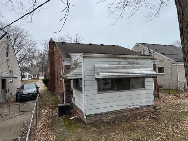$174,900 | 20290 Woodmont Street, Harper Woods, MI 48225