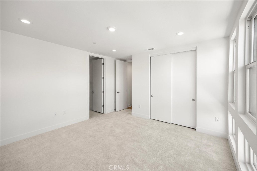 164 Apron Irvine, CA 92618 - Photo 39 of 67 a view of an empty room