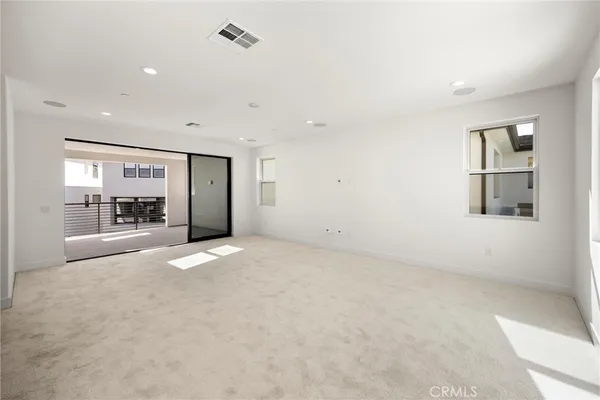 $10,000 | 164 Apron, Irvine, CA 92618