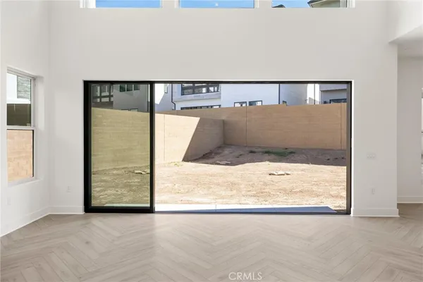 $10,000 | 164 Apron, Irvine, CA 92618