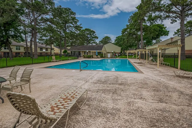 $152,000 | 14555 Wunderlich Drive, Unit 2307, Houston, TX 77069