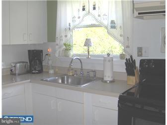 201 Abbott Road Hatboro, PA 19040 - Photo 4 of 9