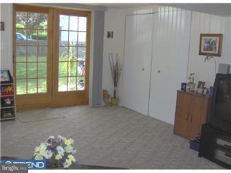 201 Abbott Road Hatboro, PA 19040 - Photo 5 of 9