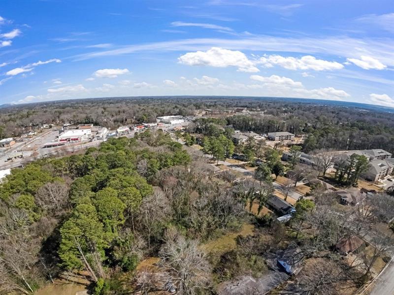 2076 Windy Hill Road Decatur, GA 30032 - Photo 4 of 20 a view of a city
