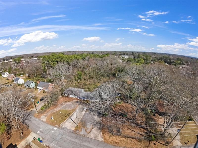2076 Windy Hill Road Decatur, GA 30032 - Photo 9 of 20 a view of a city