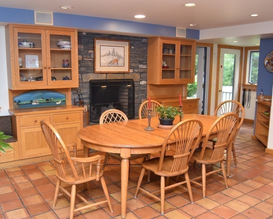 538 Market Hill Road Amherst, MA 01002 - Photo 11 of 42 Gallery Image 11