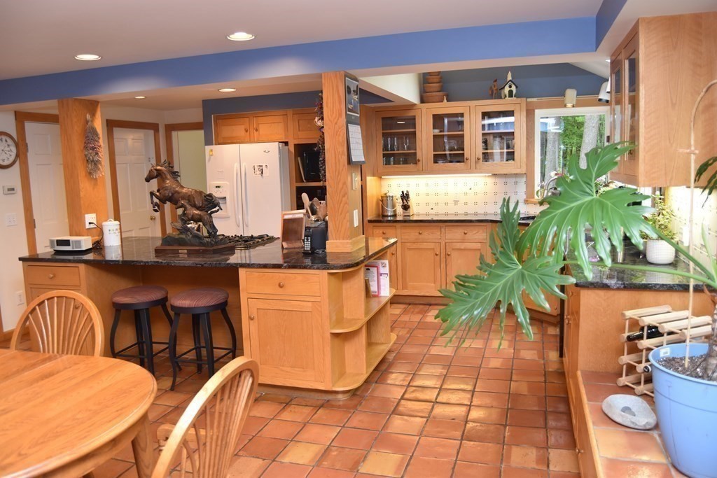 538 Market Hill Road Amherst, MA 01002 - Photo 12 of 42 Gallery Image 12