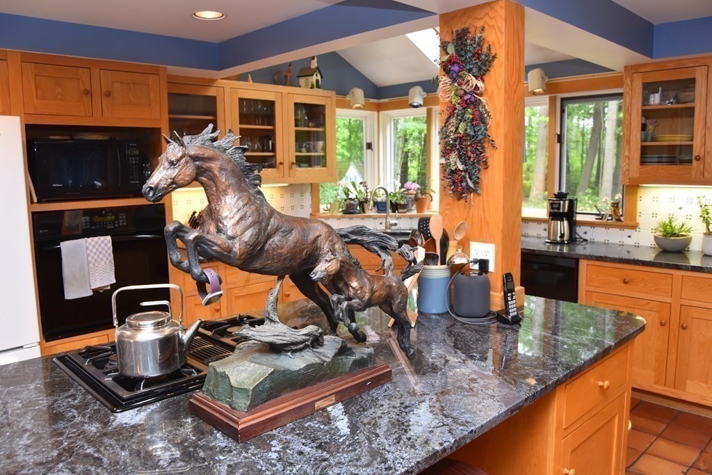 538 Market Hill Road Amherst, MA 01002 - Photo 14 of 42 Gallery Image 14