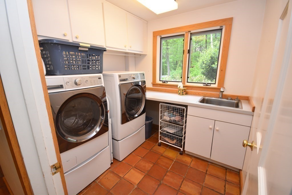 538 Market Hill Road Amherst, MA 01002 - Photo 18 of 42 Gallery Image 18