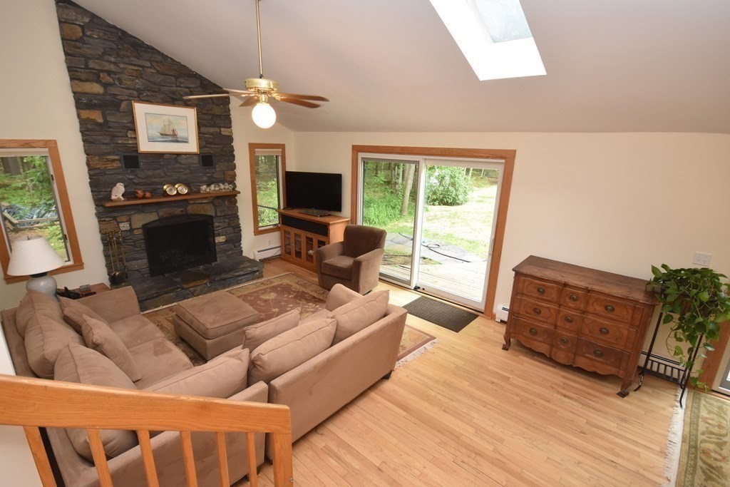 538 Market Hill Road Amherst, MA 01002 - Photo 4 of 42 Gallery Image 4
