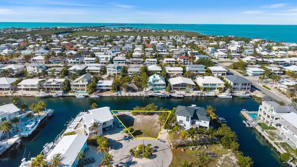 $2,250,000 | 129 Porto Vista Court, Islamorada, FL 33036