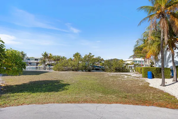 $2,250,000 | 129 Porto Vista Court, Islamorada, FL 33036