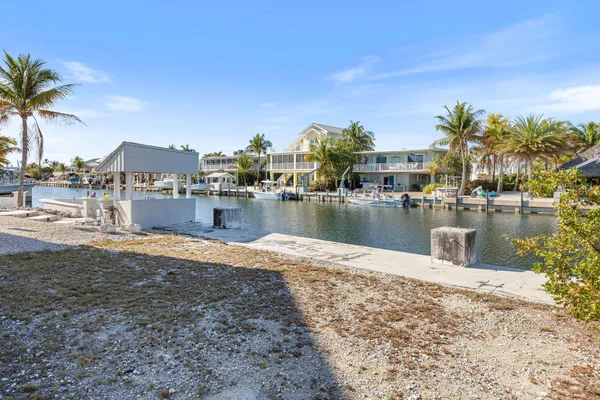 $2,250,000 | 129 Porto Vista Court, Islamorada, FL 33036