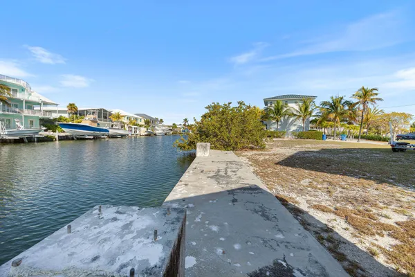 $2,250,000 | 129 Porto Vista Court, Islamorada, FL 33036