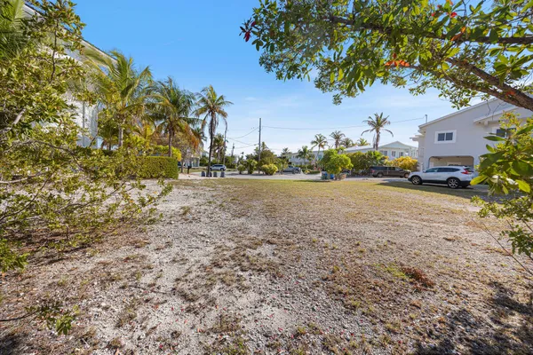 $2,250,000 | 129 Porto Vista Court, Islamorada, FL 33036