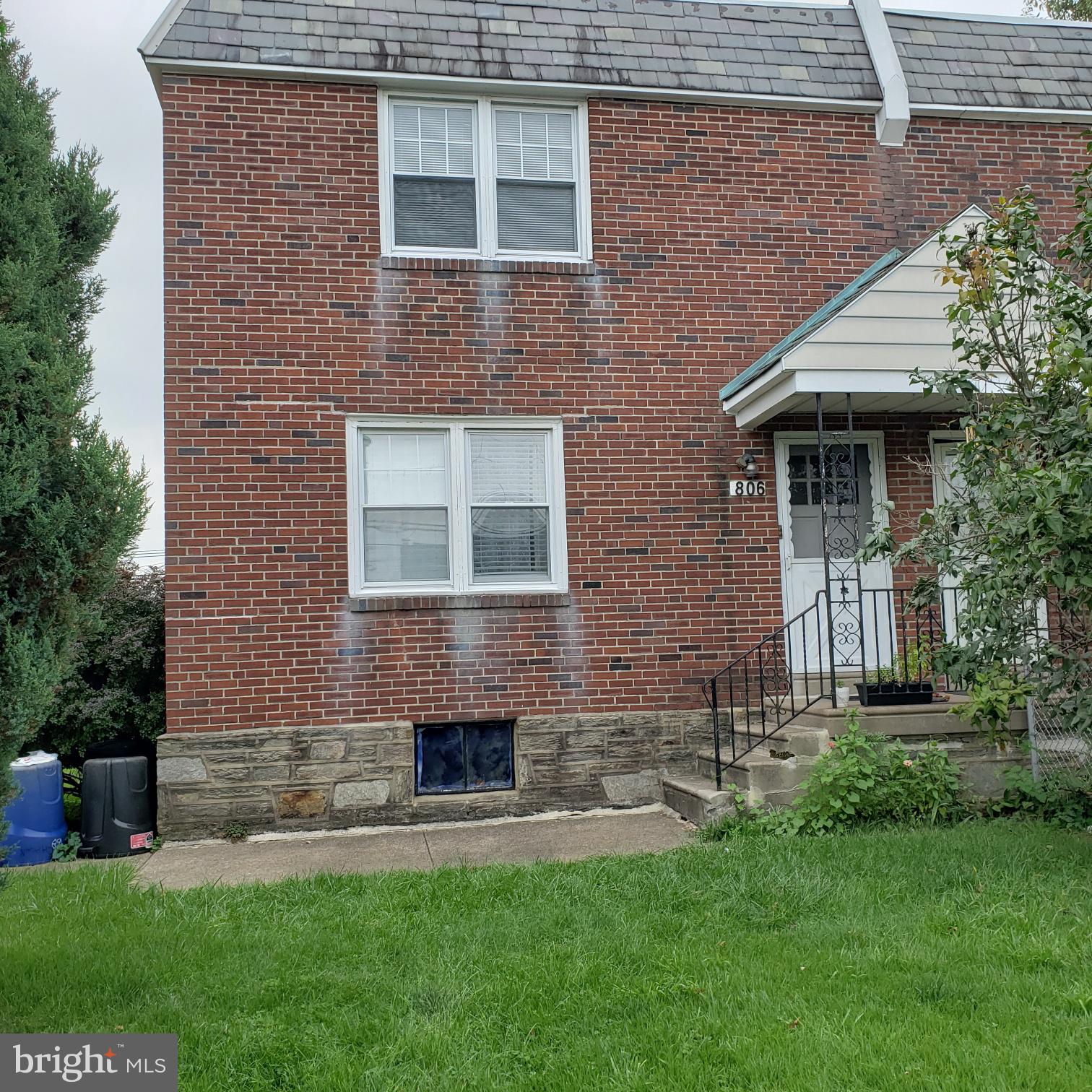 806 Rhawn Street Philadelphia, PA 19111 - Photo 2 of 3 Gallery Image 2