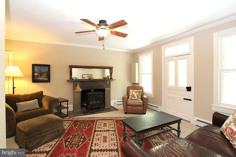 11530 Glen Road Potomac, MD 20854 - Photo 19 of 30 Family Room
