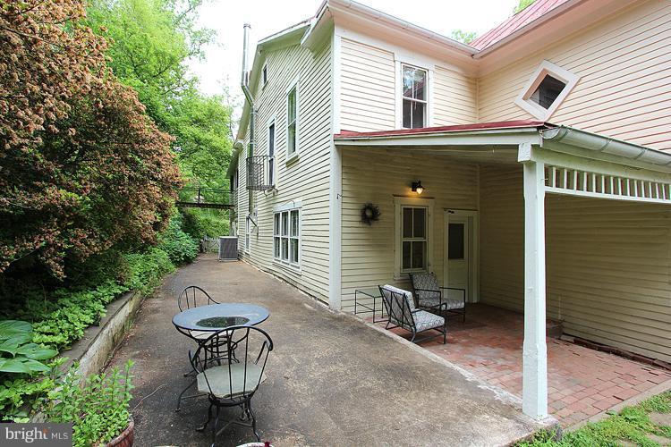 11530 Glen Road Potomac, MD 20854 - Photo 23 of 30 Exterior (Rear)