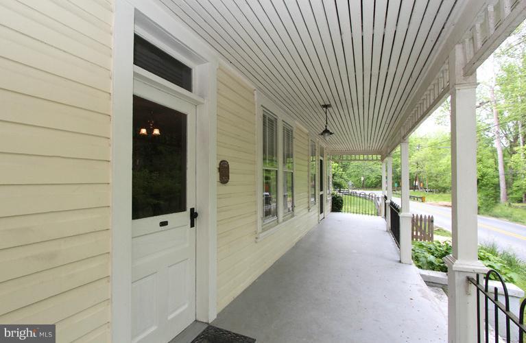 11530 Glen Road Potomac, MD 20854 - Photo 7 of 30 Exterior (Front)