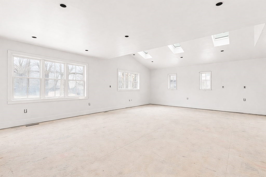 9 Albamont Road Winchester, MA 01890 - Photo 9 of 10