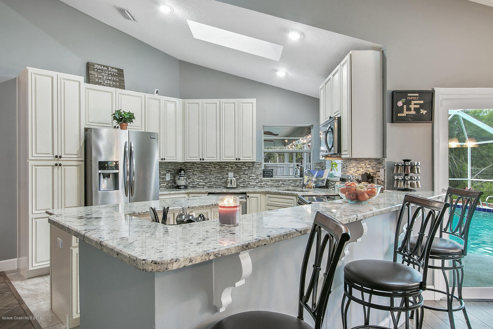3435 Holly Springs Road Melbourne, FL 32934 - Photo 11 of 40 Pull up a Chair