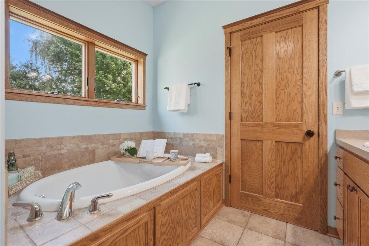 9 Founders Green Hudson, WI 54016 - Photo 17 of 32