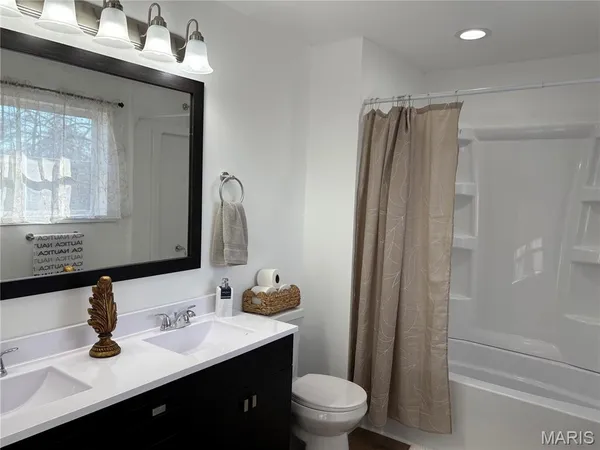 $249,900 | 2304 Lee Street, Poplar Bluff, MO 63901