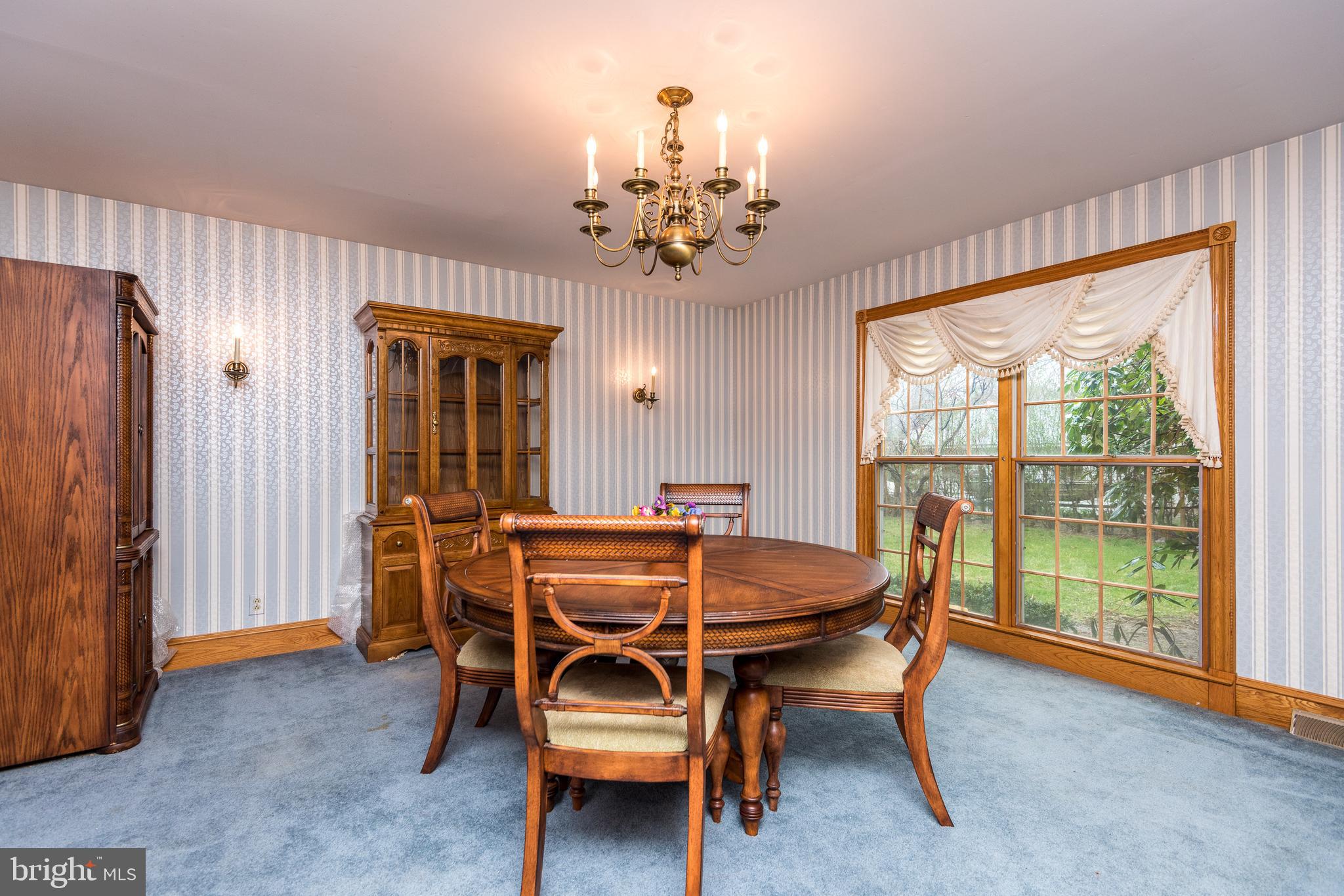 5 Church Street Beverly, NJ 08010 - Photo 11 of 33 Large dining room
