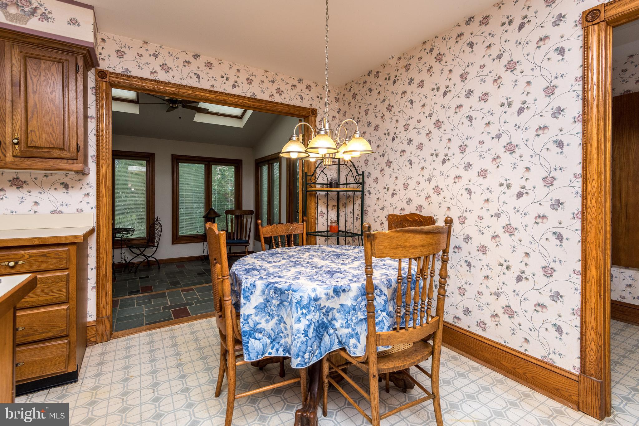 5 Church Street Beverly, NJ 08010 - Photo 19 of 33 Breakfast area