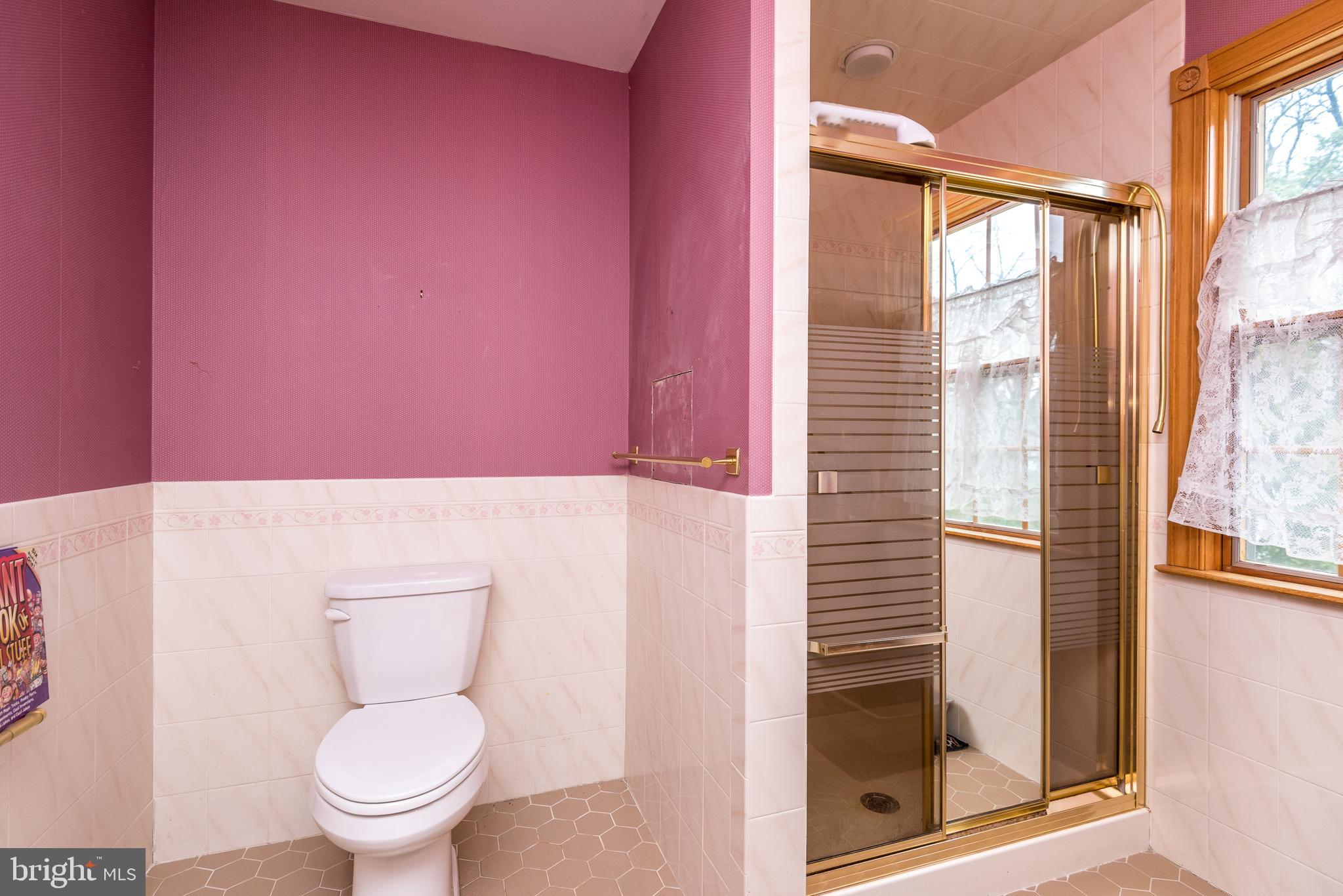 5 Church Street Beverly, NJ 08010 - Photo 27 of 33 Main bath