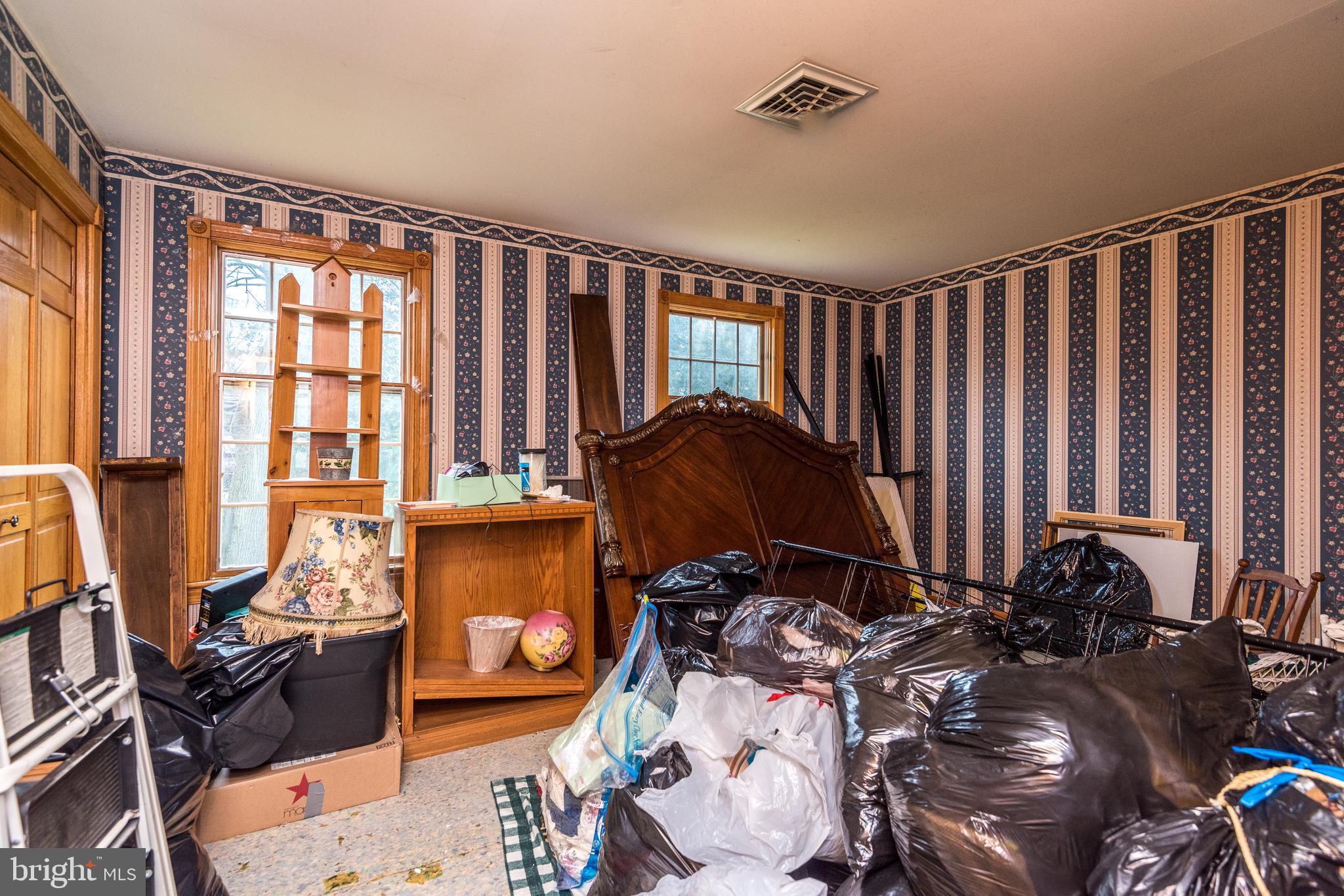 5 Church Street Beverly, NJ 08010 - Photo 30 of 33 Bedroom 4 - excuse the mess! Packing!