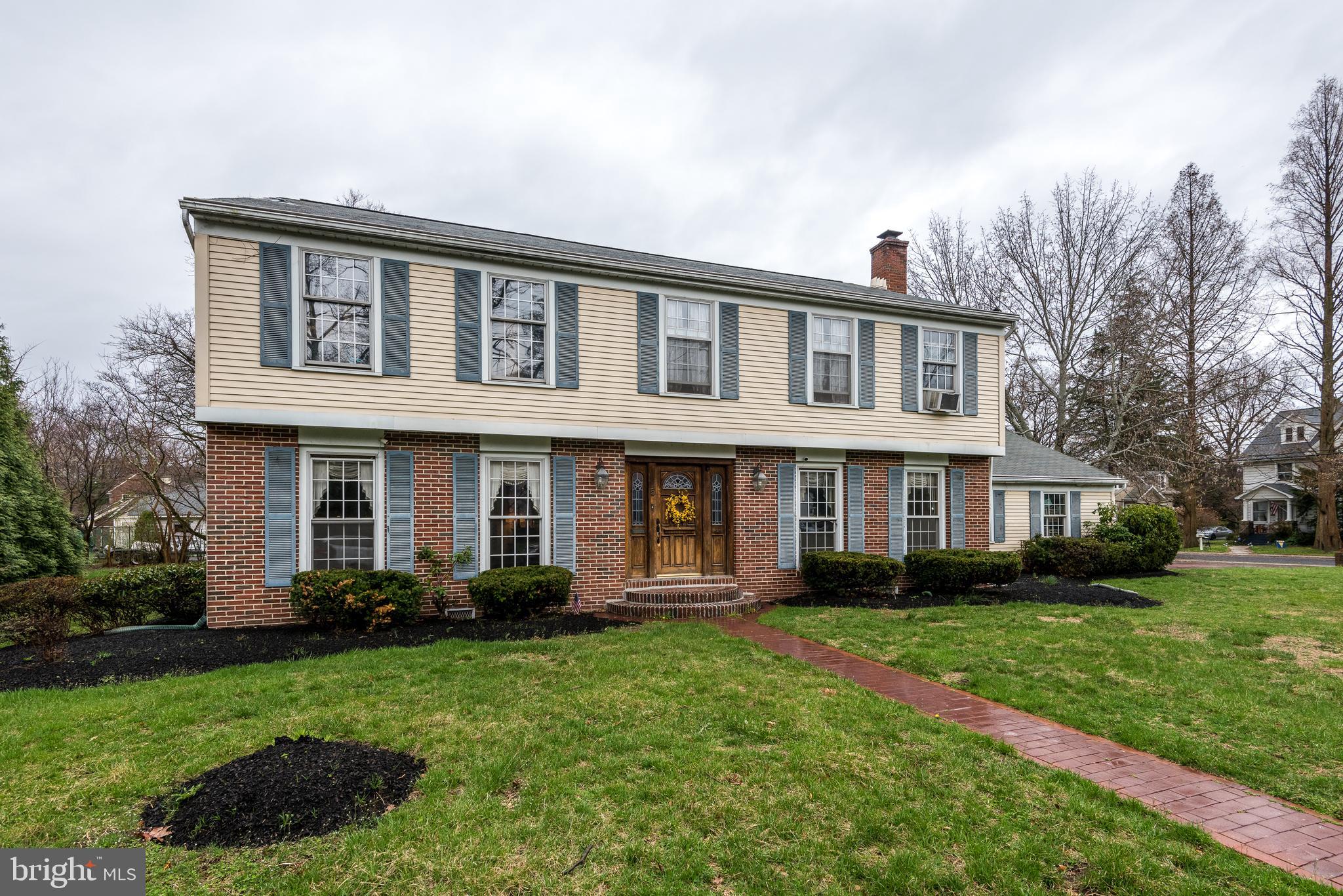 5 Church Street Beverly, NJ 08010 - Photo 4 of 33 3000+ sq ft