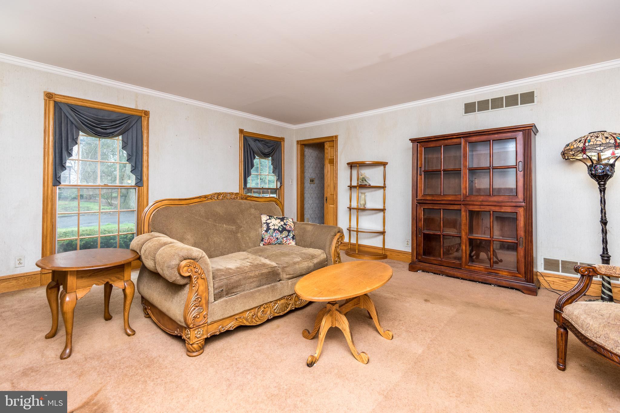 5 Church Street Beverly, NJ 08010 - Photo 8 of 33 Family room