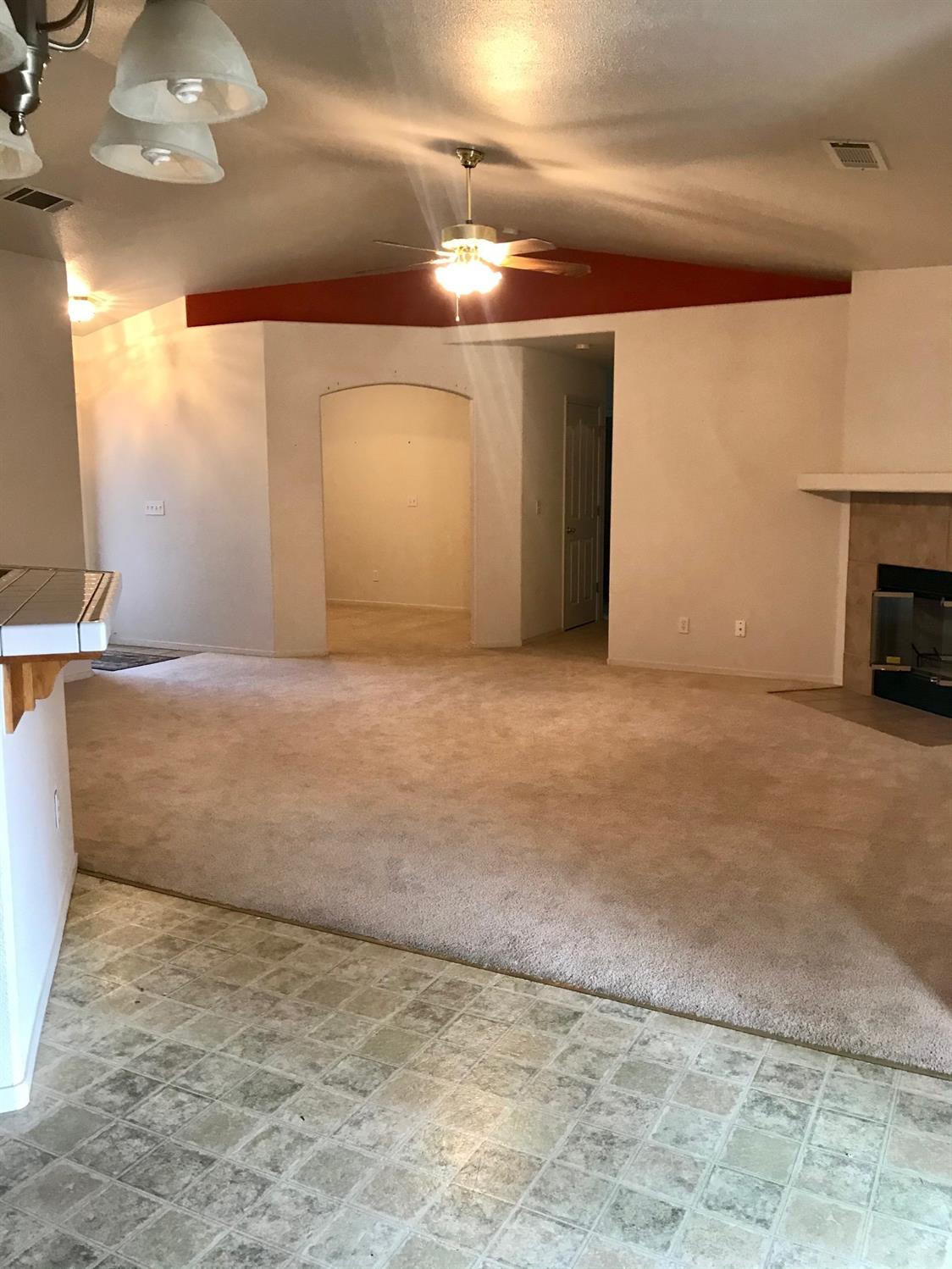 2261 Ranier Way Hanford, CA 93230 - Photo 2 of 12 Gallery Image 2