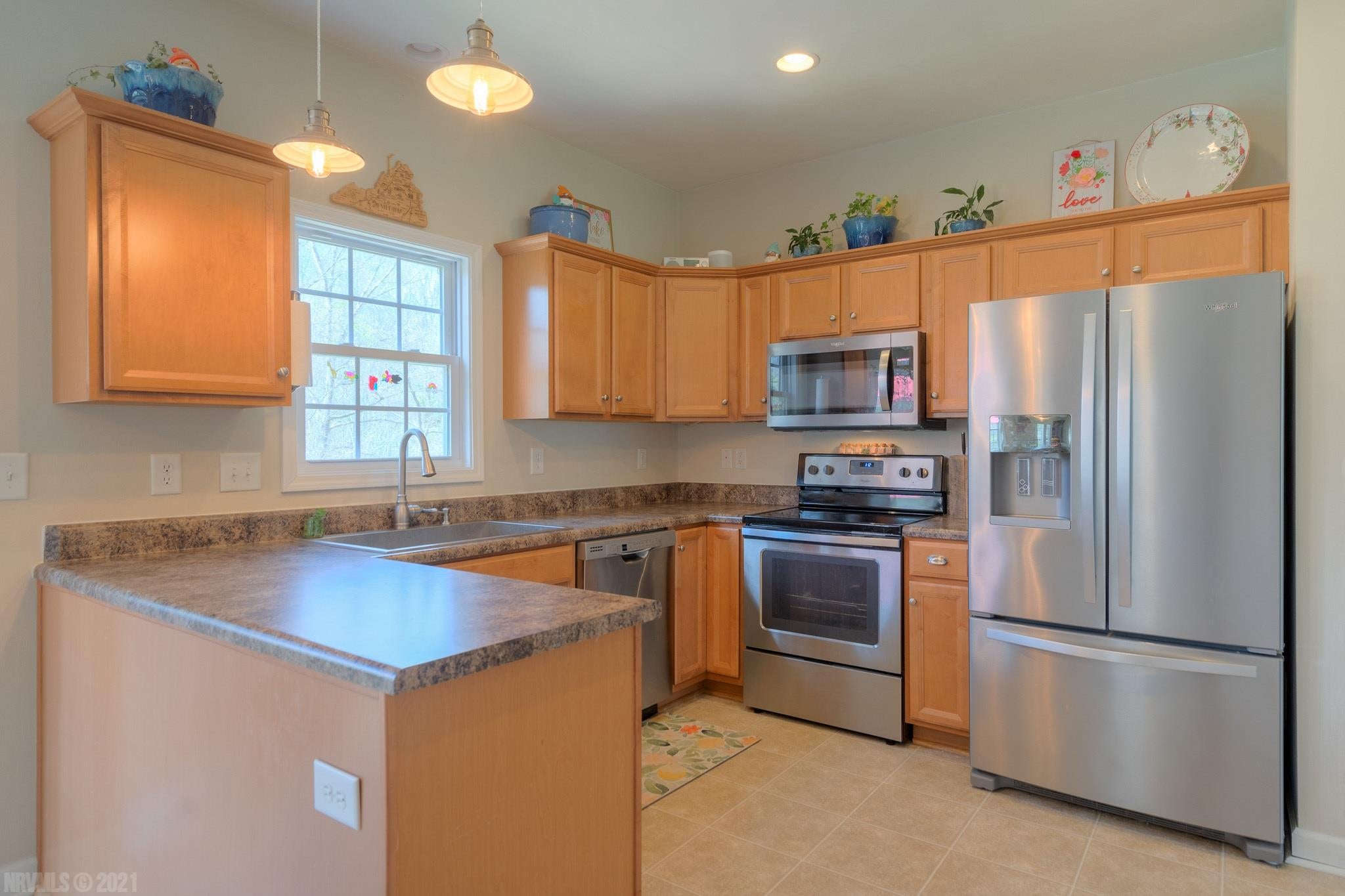 1021 Green Ridge Road Christiansburg, VA 24073 - Photo 15 of 53 Gallery Image 15