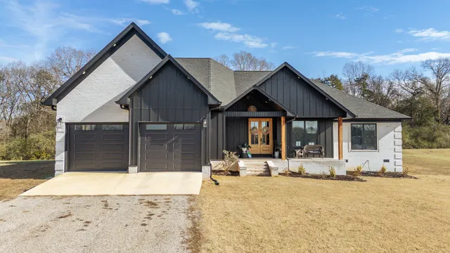 $584,000 | 850 Cordova Cove, Savannah, TN 38372