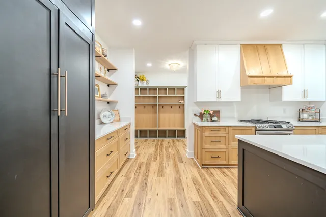 a view of a livingroom with furniture and window