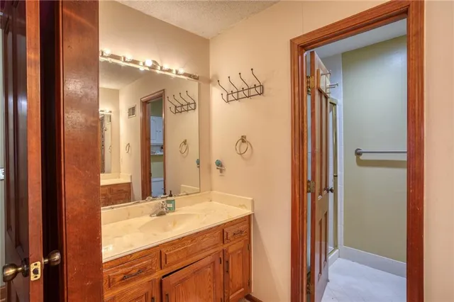 $450,000 | 16025 Meadow Lane, Stilwell, KS 66085