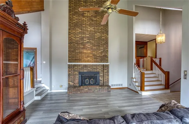 $450,000 | 16025 Meadow Lane, Stilwell, KS 66085