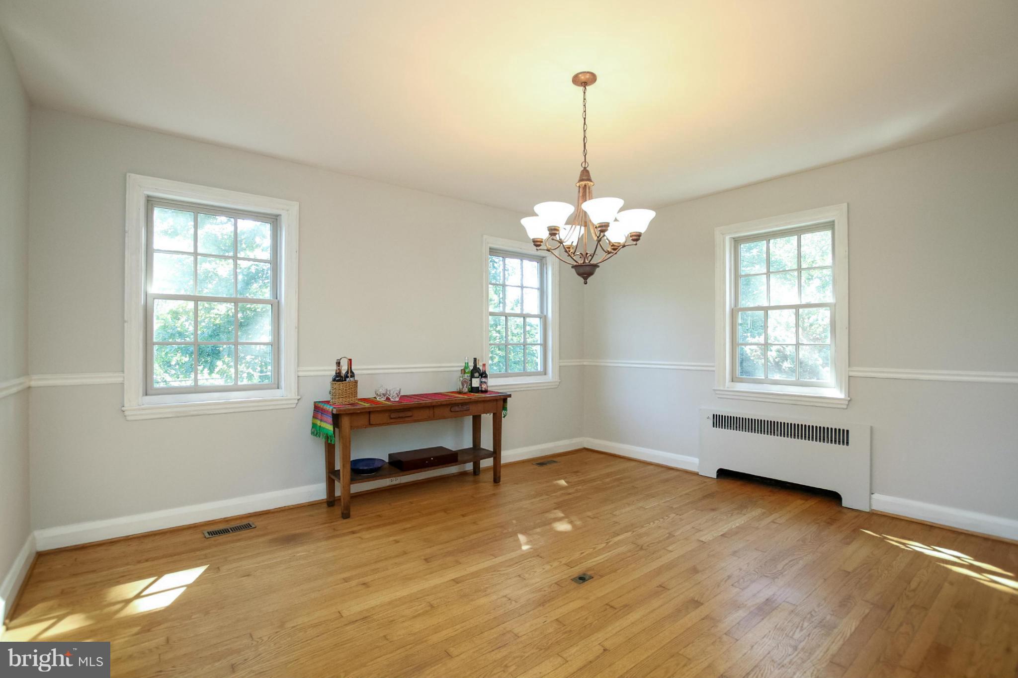 4124 Westview Road Baltimore, MD 21218 - Photo 6 of 30 Dining Room