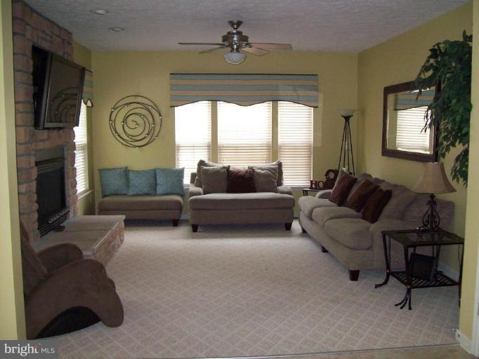 244 Powdersby Road Joppa, MD 21085 - Photo 2 of 15 Family Room