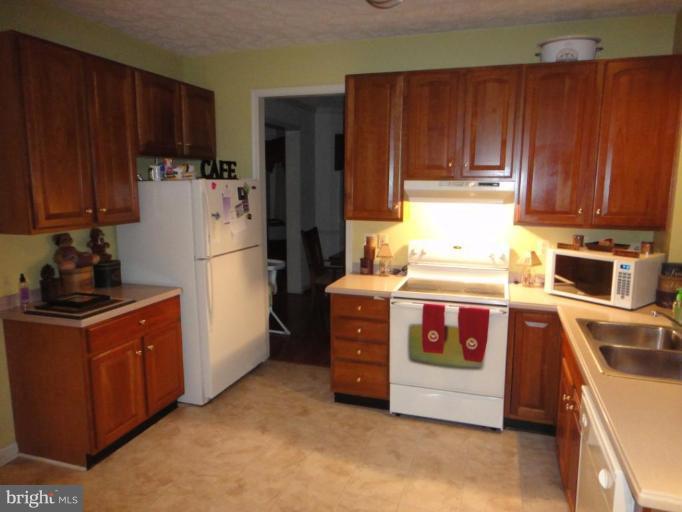 244 Powdersby Road Joppa, MD 21085 - Photo 5 of 15 Kitchen #2