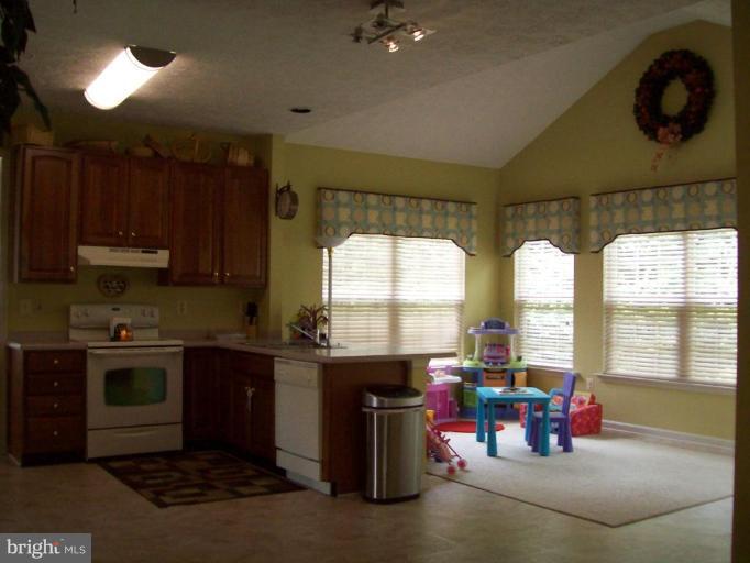244 Powdersby Road Joppa, MD 21085 - Photo 9 of 15 Kitchen