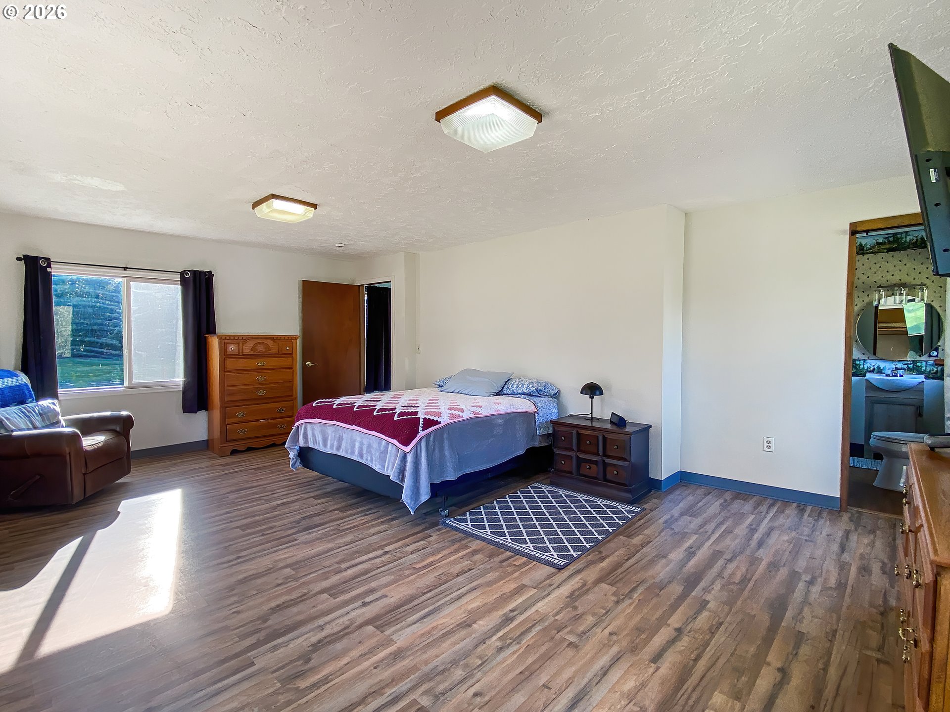 33318 Southeast Funny Farm Road Estacada, OR 97023 - Photo 31 of 38 Bedroom, Primary