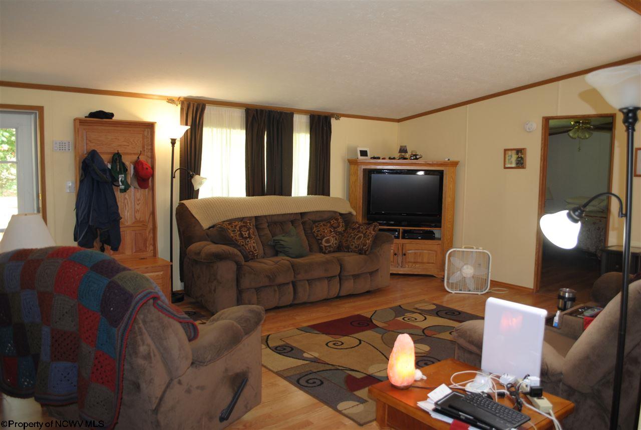 103 Rohrbough Street Belington, WV 26250 - Photo 2 of 13 Gallery Image 2